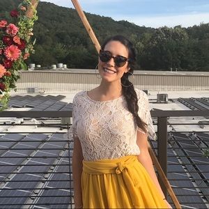 Meet your Posher, Elizabeth